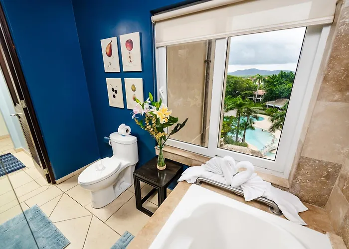 Oceanview In Town Huge Pool Acss Tamarindo