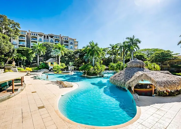 Oceanview In Town Huge Pool Acss Apartahotel